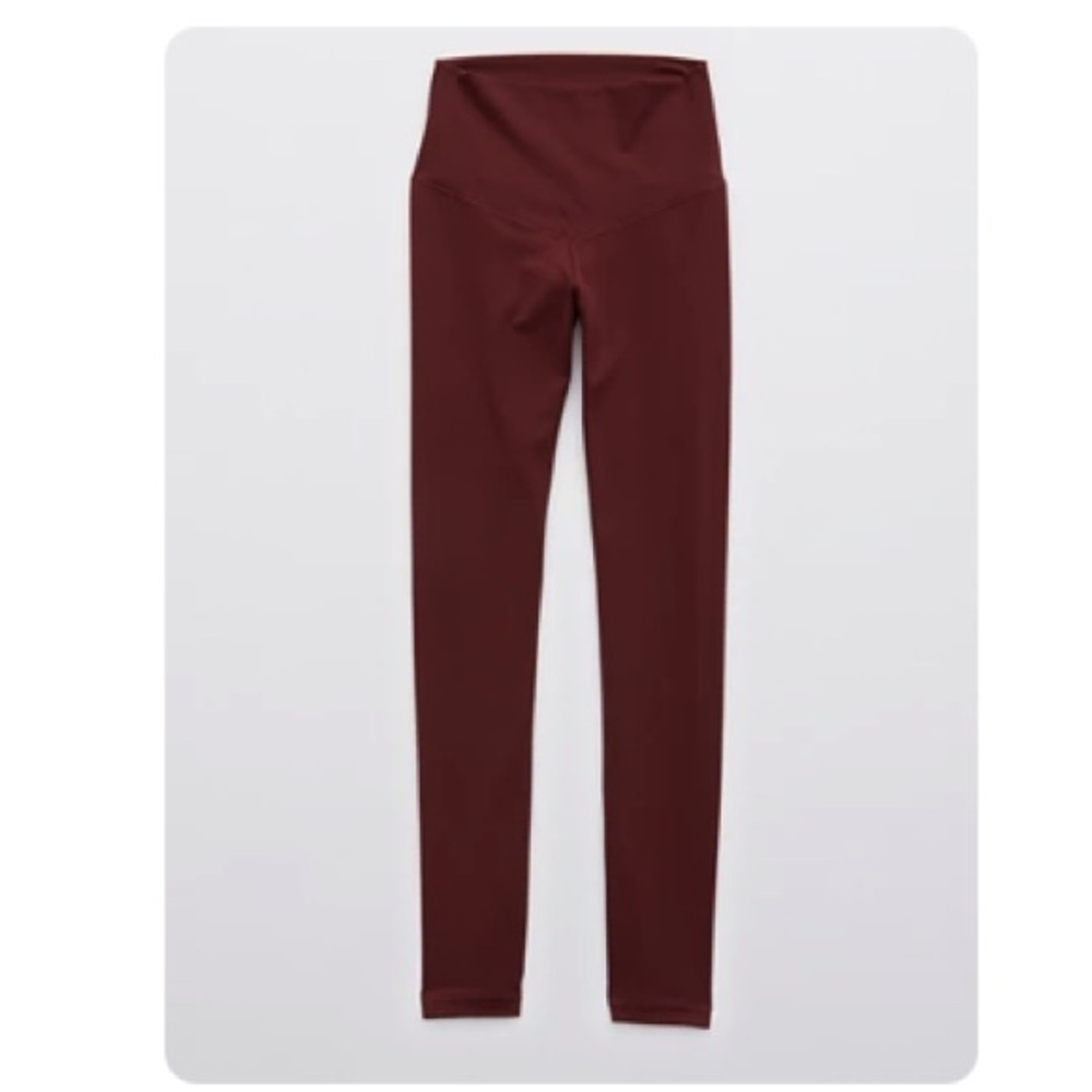 American Eagle Aerie Offline Real Me 7/8 Leggings 
Royal Berry Medium